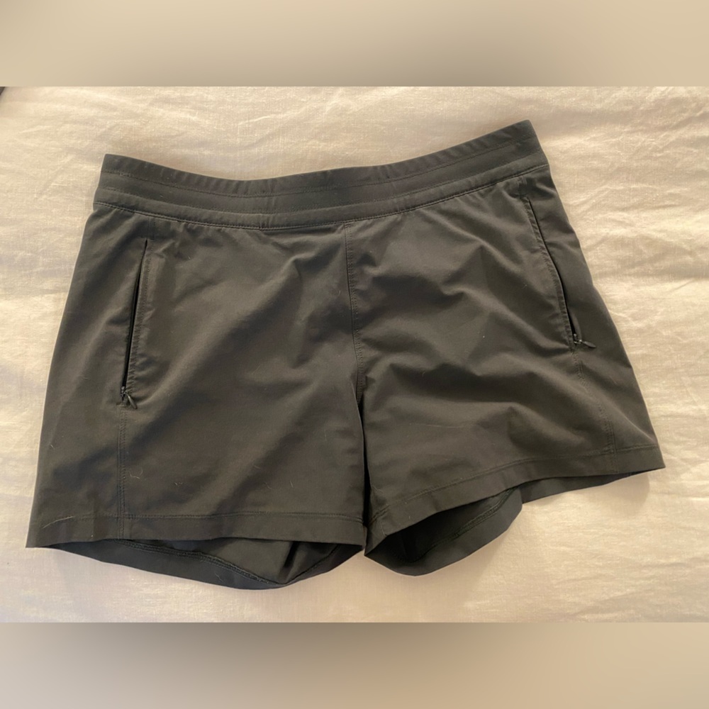 Kuhl shorts medium